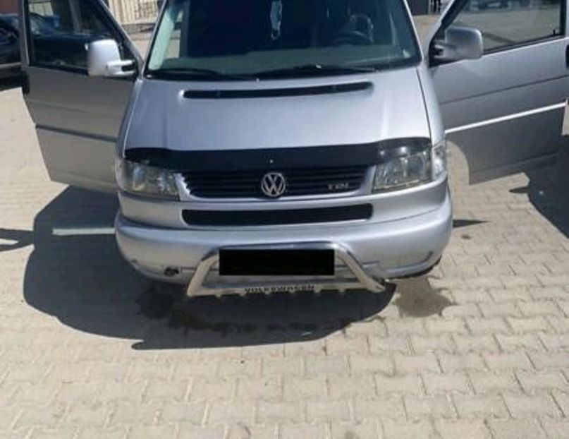 Продам Volkswagen T4 (Transporter) пасс. 2002 года в Киеве