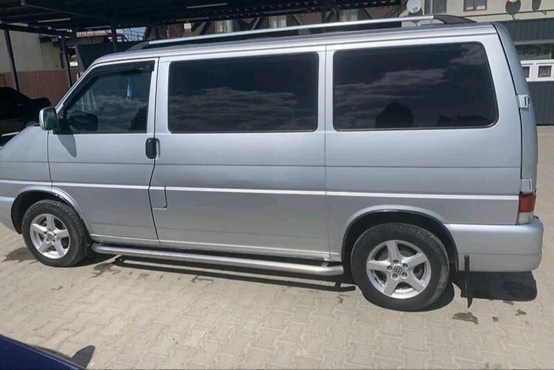 Продам Volkswagen T4 (Transporter) пасс. 2002 года в Киеве