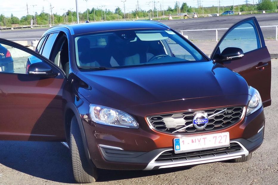 Продам Volvo V60 СROSS COUNTRY 2016 года в Львове
