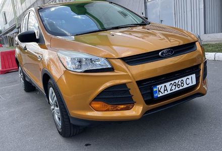 Продам Ford Escape 2016 года в Киеве