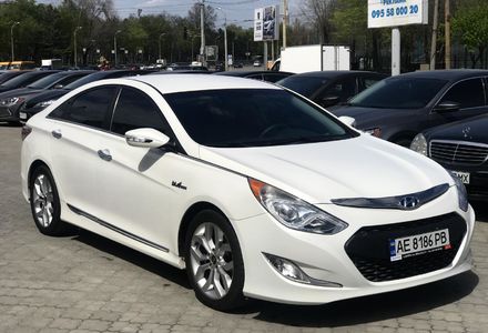 Продам Hyundai Sonata Hybrid YF 2013 года в Днепре