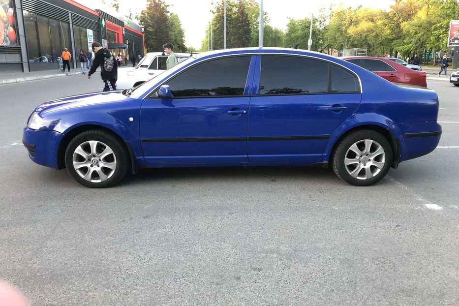 Продам Skoda Superb 2004 года в Харькове