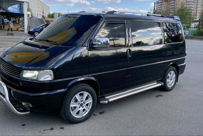 Продам Volkswagen T4 (Transporter) пасс. 2002 года в Киеве