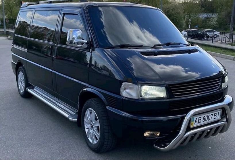 Продам Volkswagen T4 (Transporter) пасс. 2002 года в Киеве