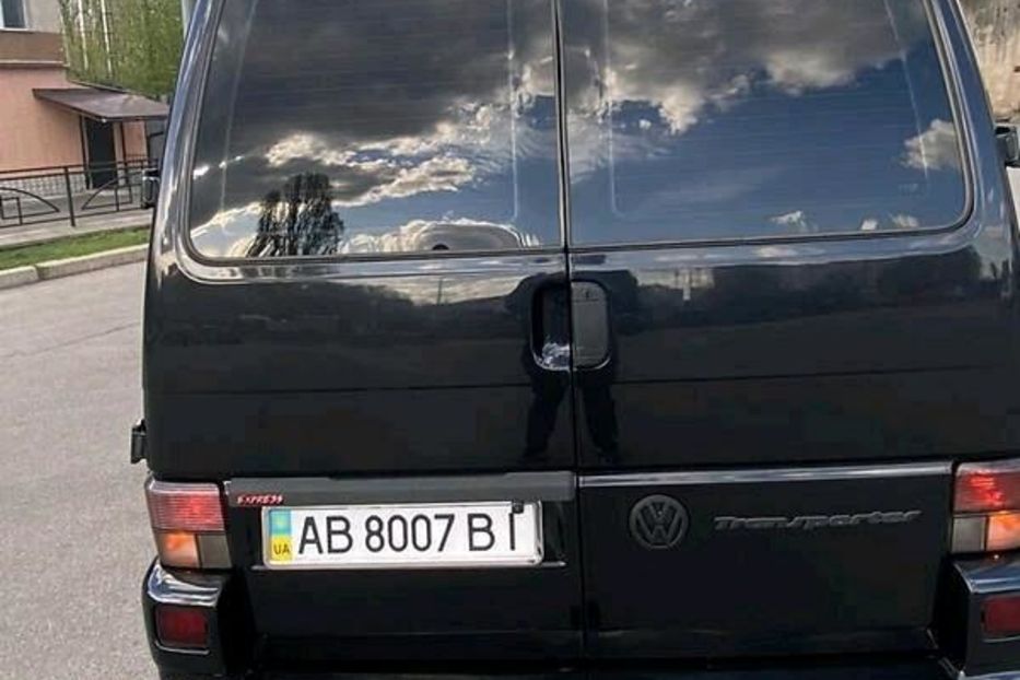 Продам Volkswagen T4 (Transporter) пасс. 2002 года в Киеве