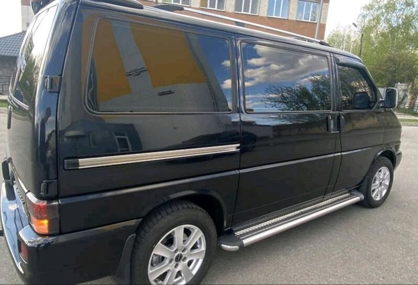 Продам Volkswagen T4 (Transporter) пасс. 2002 года в Киеве