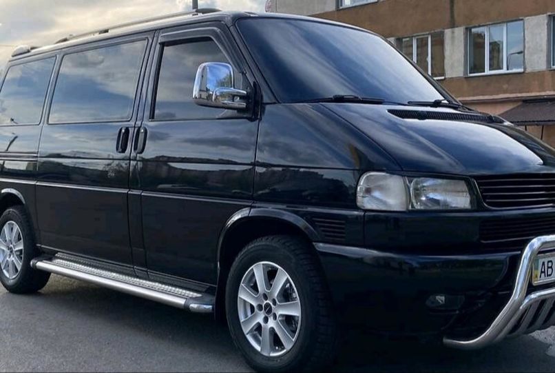 Продам Volkswagen T4 (Transporter) пасс. 2002 года в Киеве