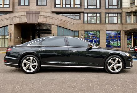 Продам Audi A8 55 TFSI 2017 года в Киеве