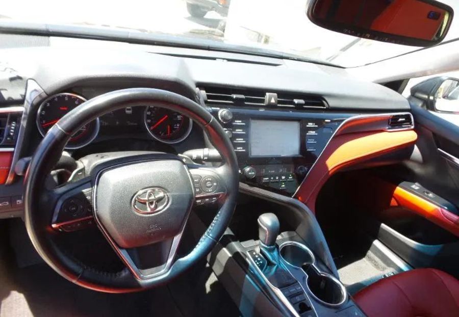Продам Toyota Camry 2019 года в Киеве