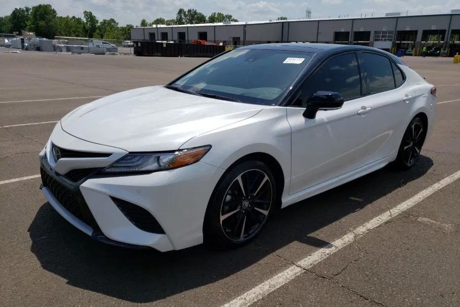 Продам Toyota Camry 2019 года в Киеве
