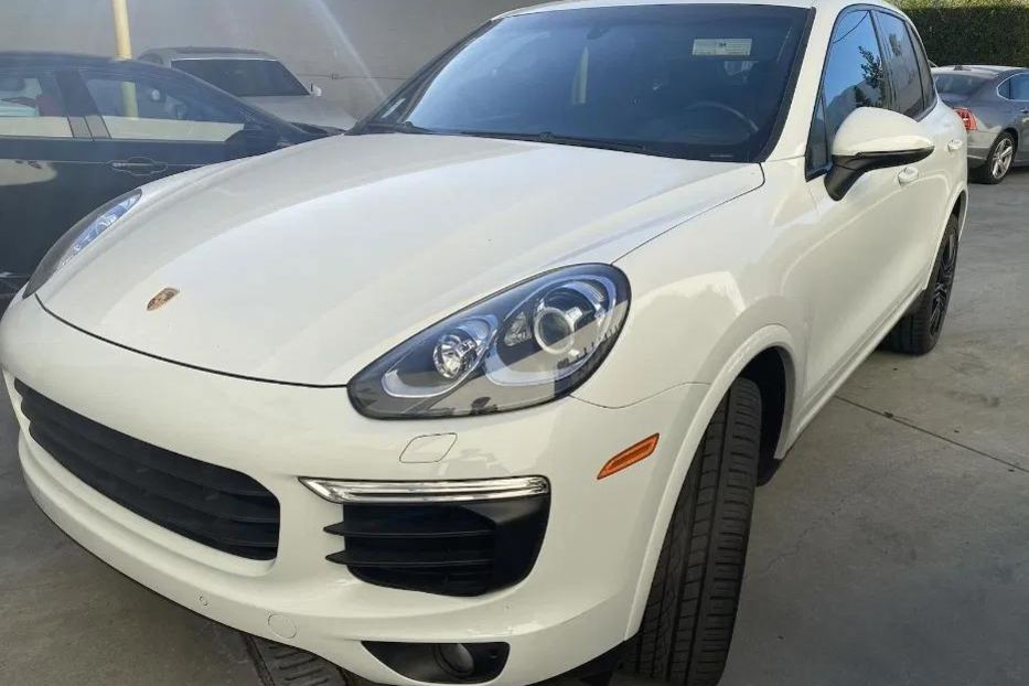 Продам Porsche Cayenne 2017 года в Киеве