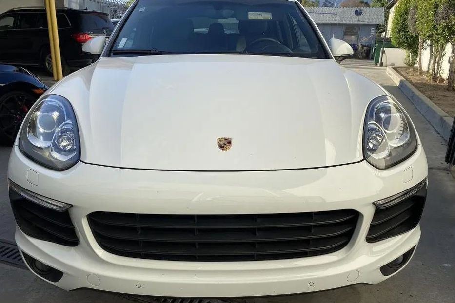 Продам Porsche Cayenne 2017 года в Киеве