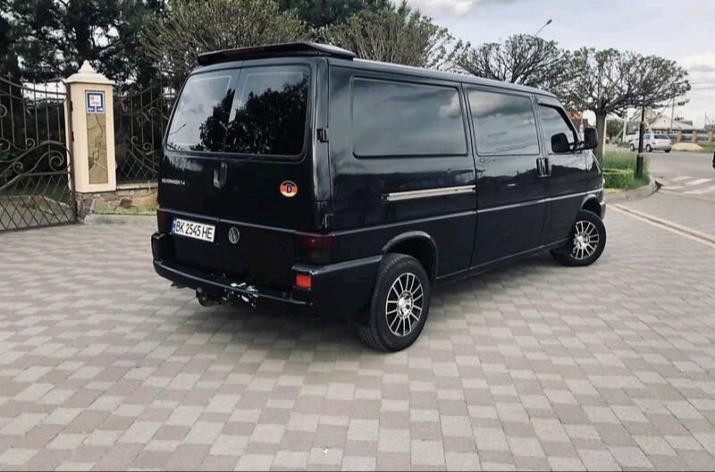 Продам Volkswagen T4 (Transporter) пасс. 2000 года в Киеве