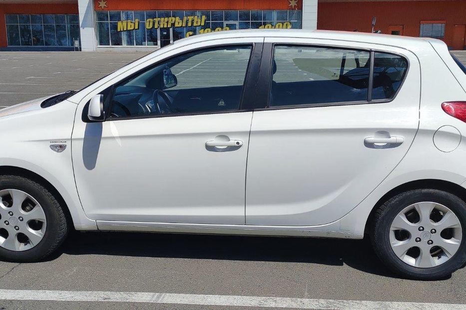 Продам Hyundai i20 2010 года в г. Мариуполь, Донецкая область