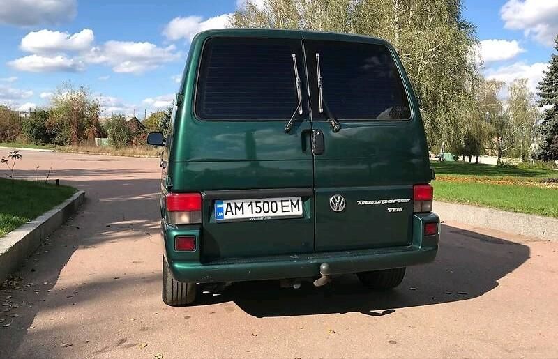 Продам Volkswagen T4 (Transporter) пасс. 2001 года в Киеве