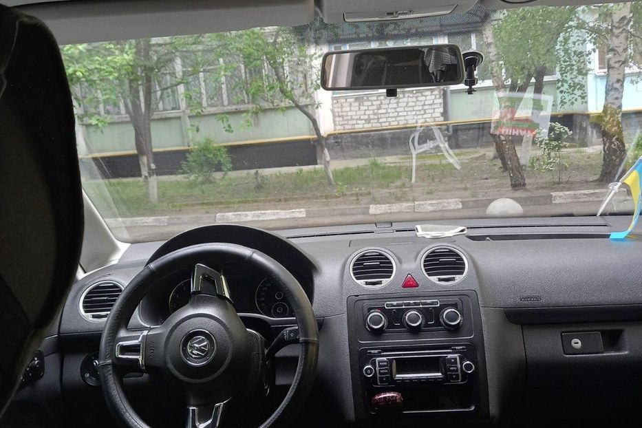 Продам Volkswagen Caddy пасс. 2011 года в Киеве