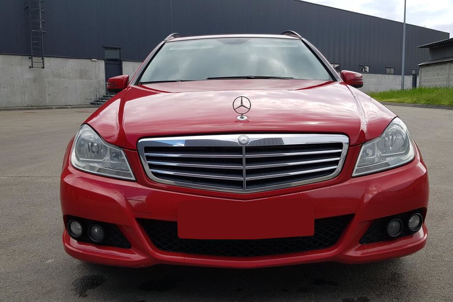 Продам Mercedes-Benz C-Class C 180 CDI 2.2 (S204) 2012 года в Киеве