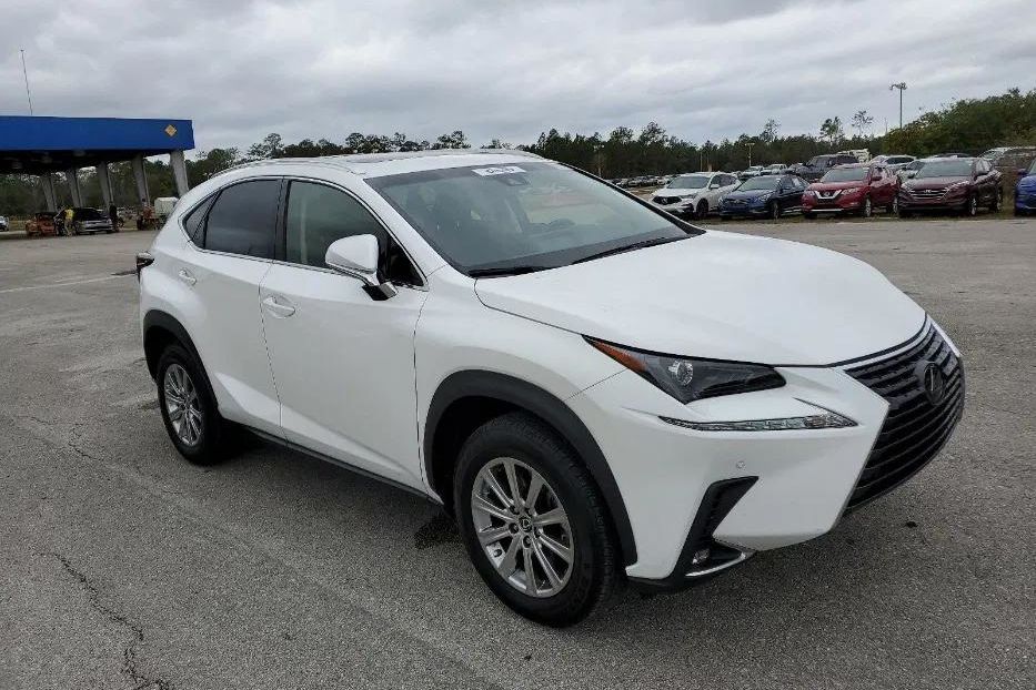 Продам Lexus NX 300 2019 года в Киеве