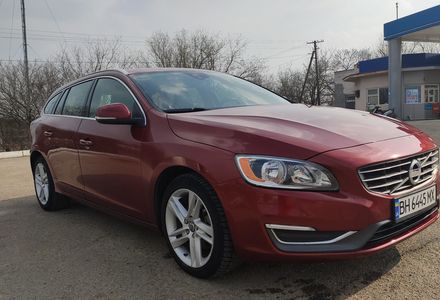 Продам Volvo V60 2014 года в Одессе