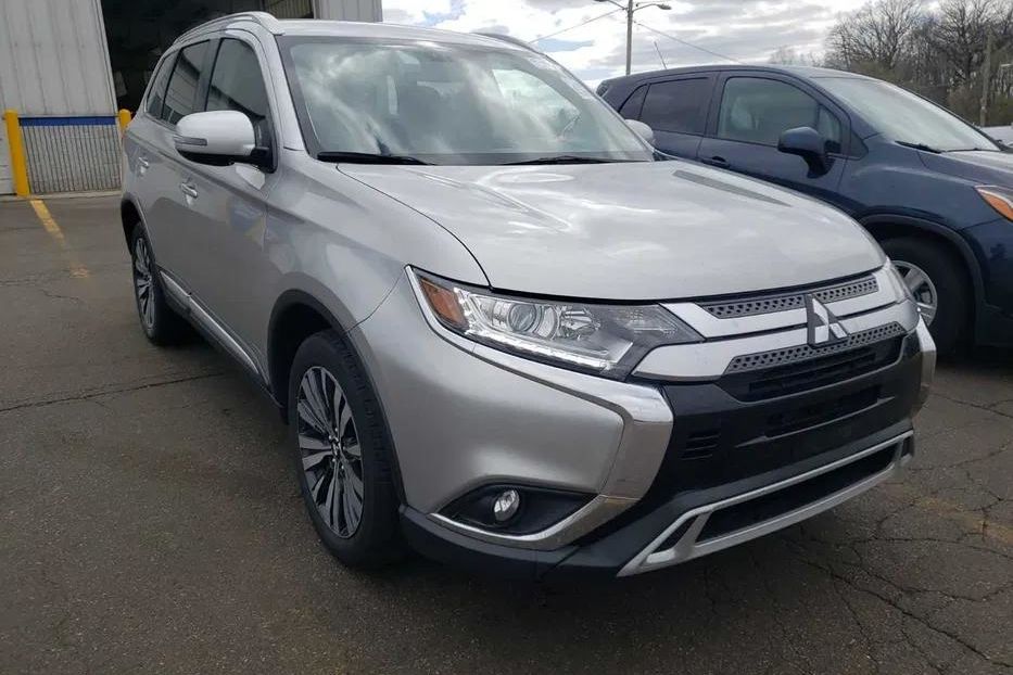 Продам Mitsubishi Outlander 2019 года в Киеве