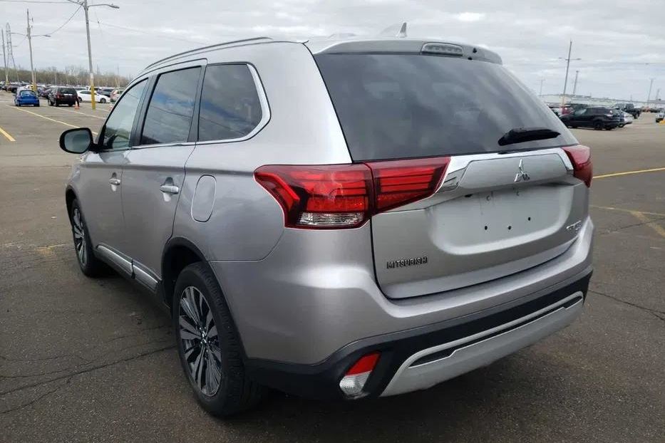 Продам Mitsubishi Outlander 2019 года в Киеве