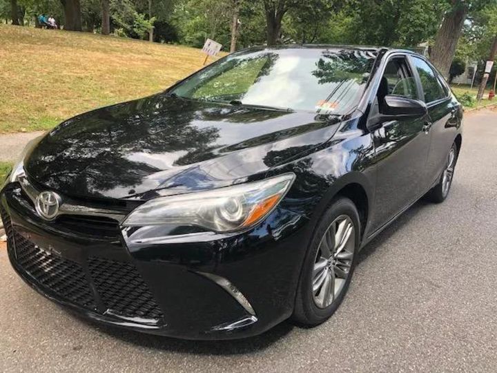 Продам Toyota Camry 2015 года в Киеве