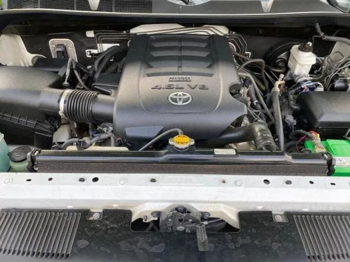 Продам Toyota Tundra 2015 года в Киеве