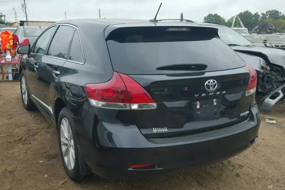 Продам Toyota Venza 2015 года в Киеве