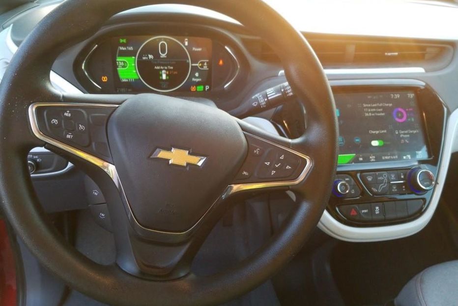 Продам Chevrolet Bolt 2017 года в Киеве