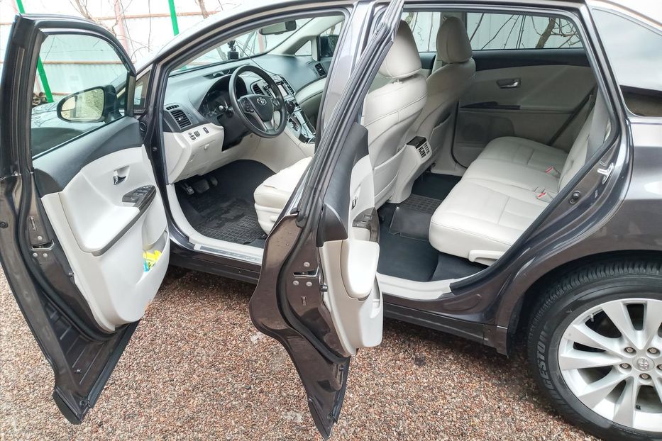 Продам Toyota Venza 2013 года в Одессе