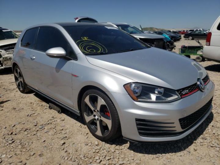 Продам Volkswagen Golf GTI 2015 года в Харькове