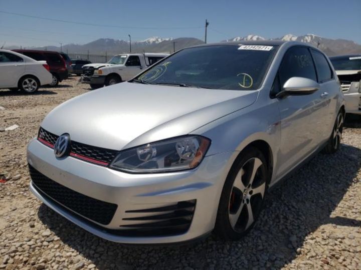 Продам Volkswagen Golf GTI 2015 года в Харькове