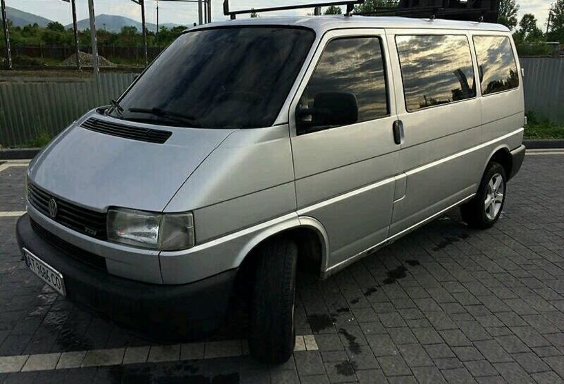 Продам Volkswagen T4 (Transporter) пасс. 2001 года в Киеве