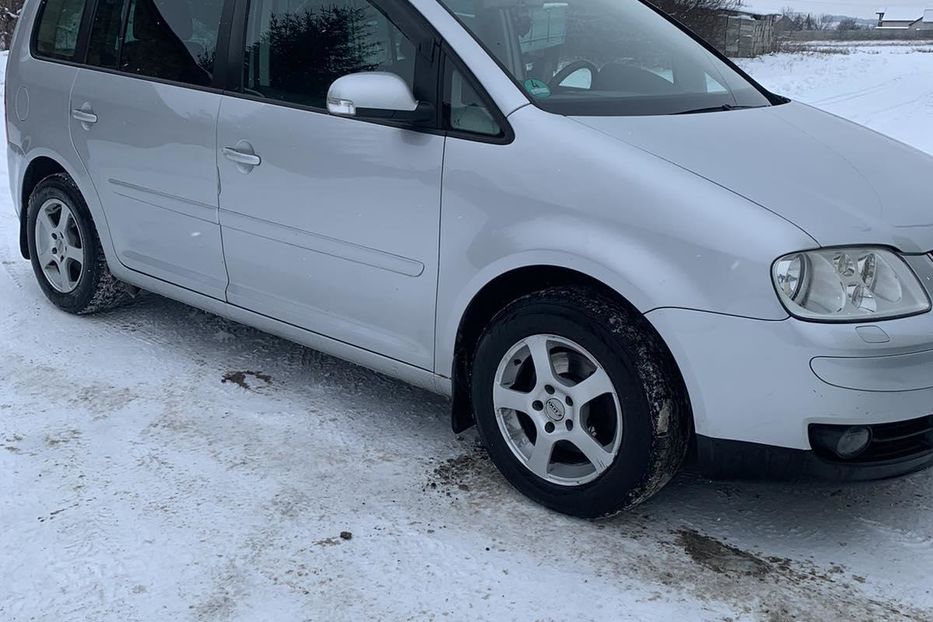 Продам Volkswagen Touran 2003 года в Харькове