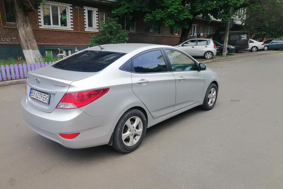 Продам Hyundai Accent  2012 года в Киеве