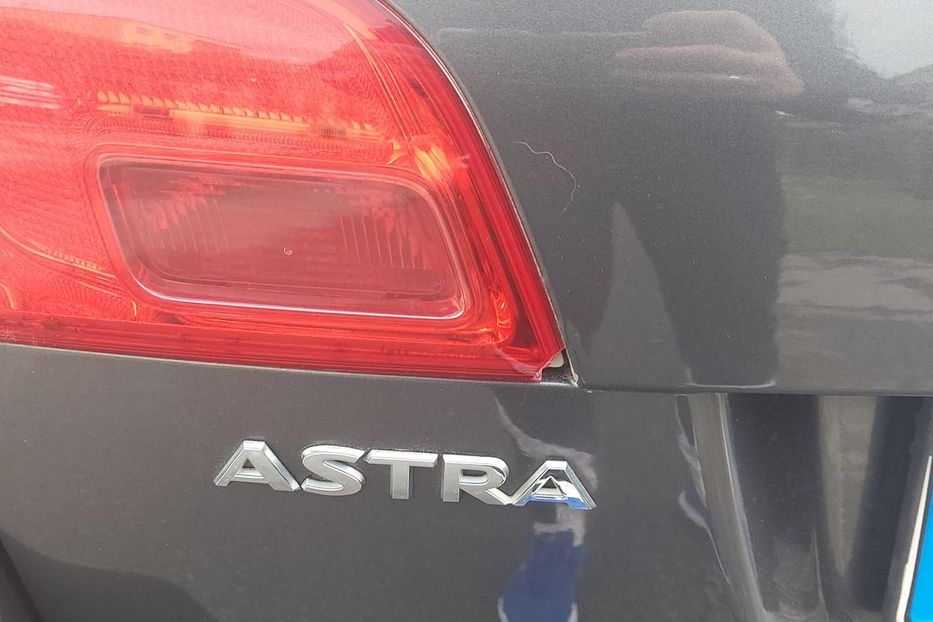 Продам Opel Astra J sports tourer 2011 года в Тернополе