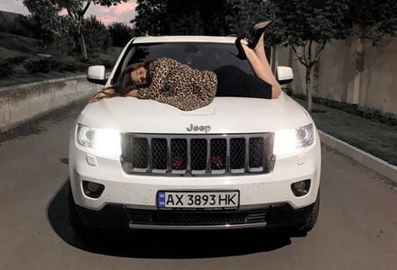 Продам Jeep Grand Cherokee 2012 года в Харькове