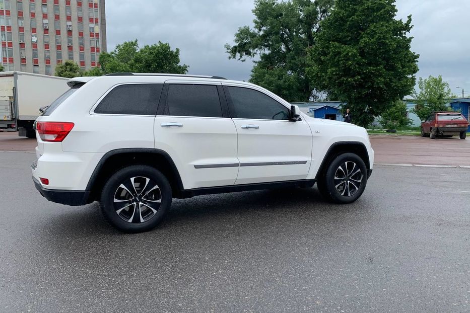 Продам Jeep Grand Cherokee 2012 года в Харькове