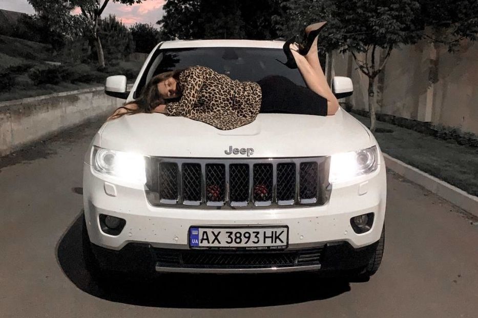 Продам Jeep Grand Cherokee 2012 года в Харькове