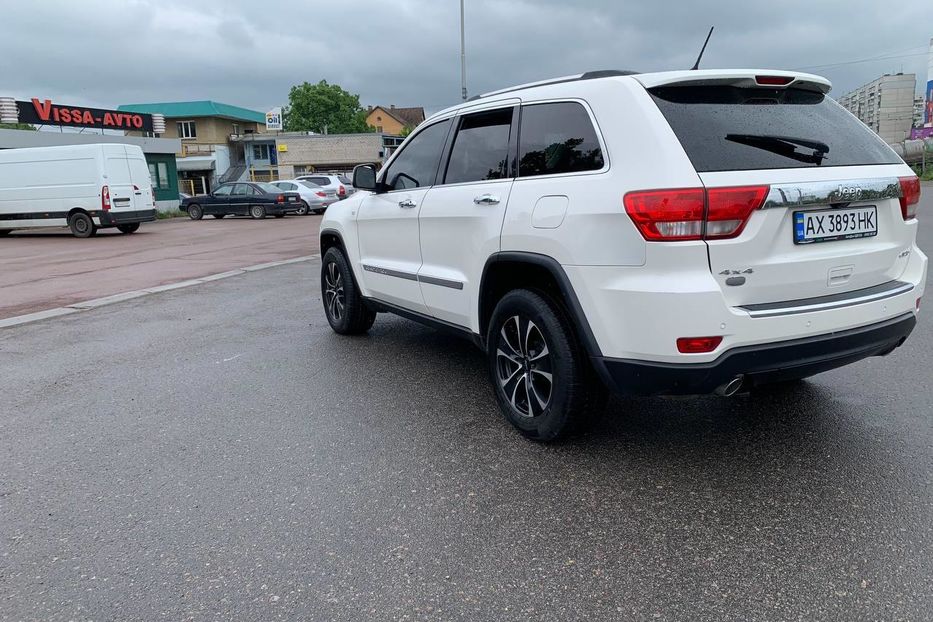 Продам Jeep Grand Cherokee 2012 года в Харькове