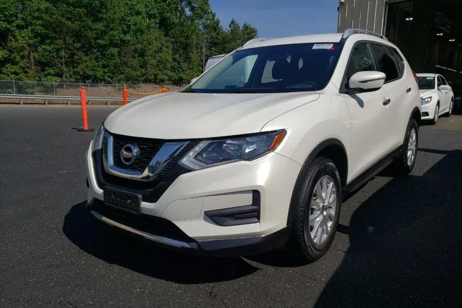 Продам Nissan Rogue 2016 года в Киеве