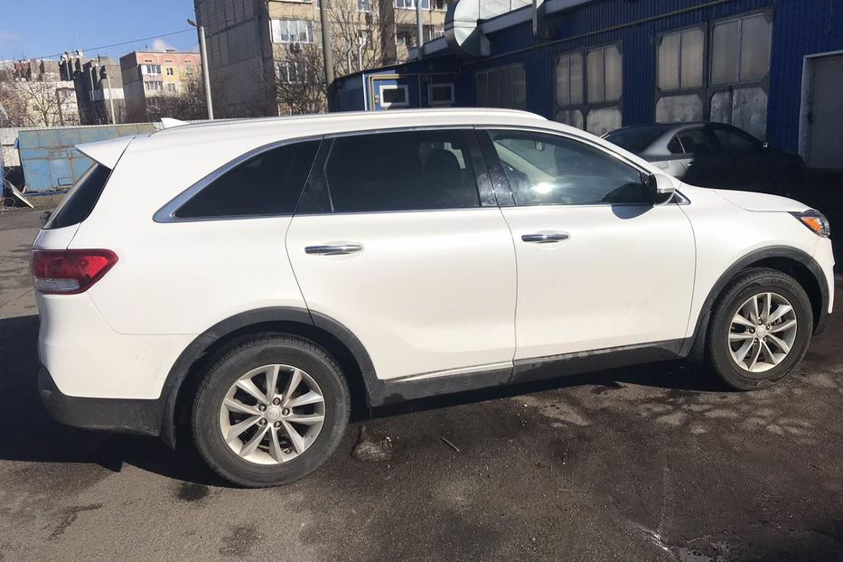 Продам Kia Sorento 2015 года в Киеве