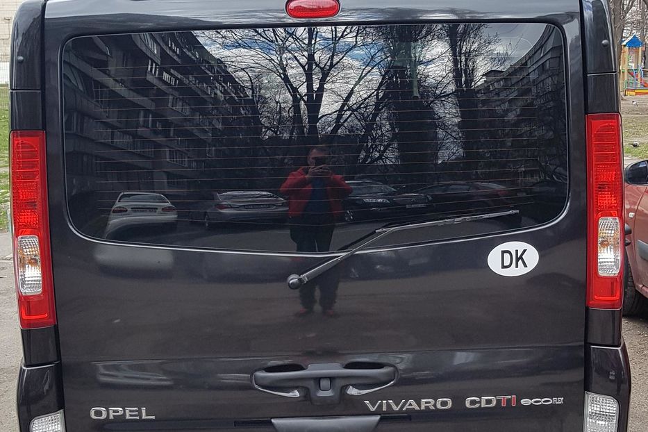Продам Opel Vivaro пасс. 2013 года в Киеве