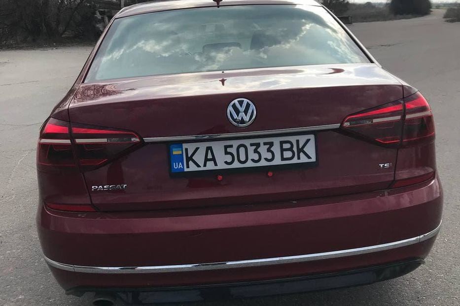 Продам Volkswagen Passat B8 2017 года в Киеве