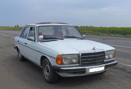 Продам Mercedes-Benz 200 w123 1977 года в Херсоне
