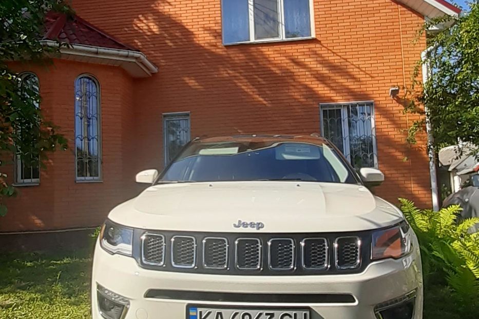 Продам Jeep Compass Limited  2017 года в Киеве