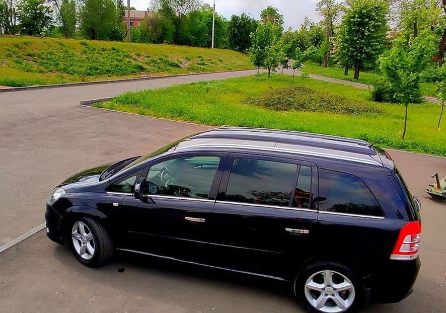 Продам Opel Zafira 2010 года в г. Софиевка, Днепропетровская область