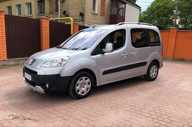 Продам Peugeot Partner пасс. 2009 года в г. Бар, Винницкая область