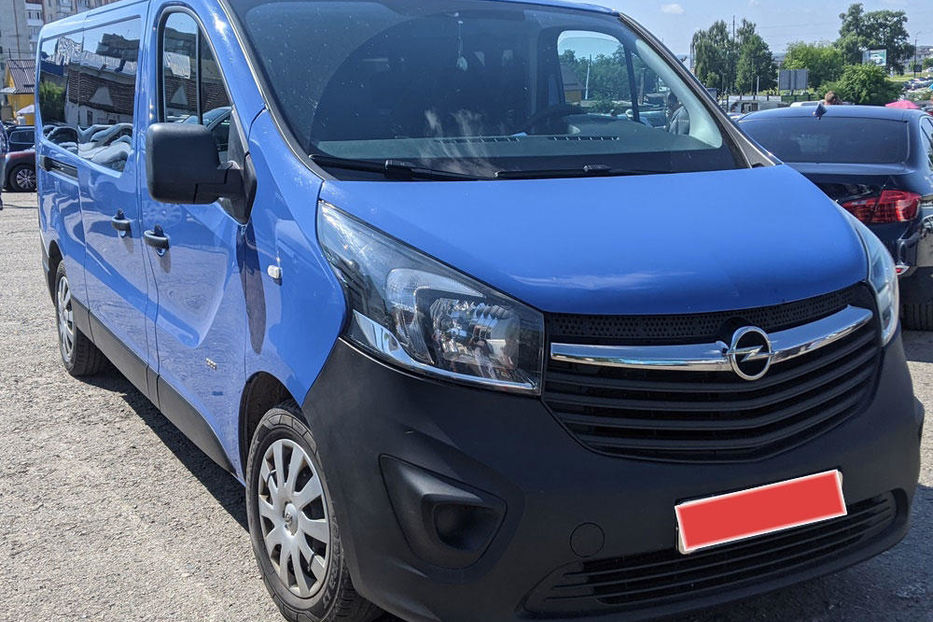 Продам Opel Vivaro пасс. 2017 года в Ровно