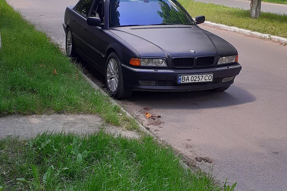 Продам BMW 750 1995 года в г. Новоархангельск, Кировоградская область